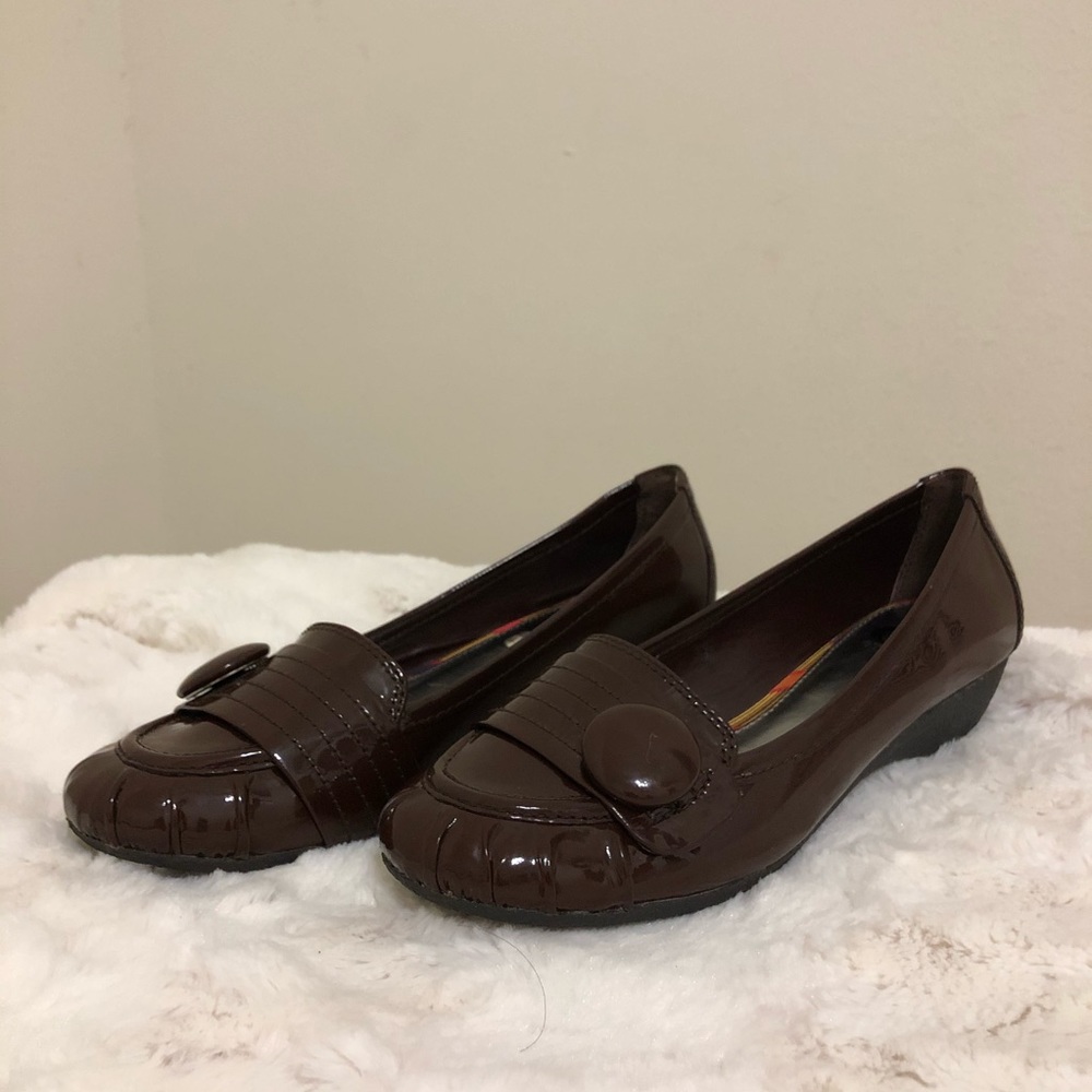 Gianni Bini brown flats